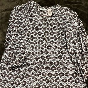 Blue and brown patterned tunic with 3/4 sleeves